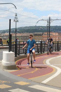 monocykl na trasie rowerowej